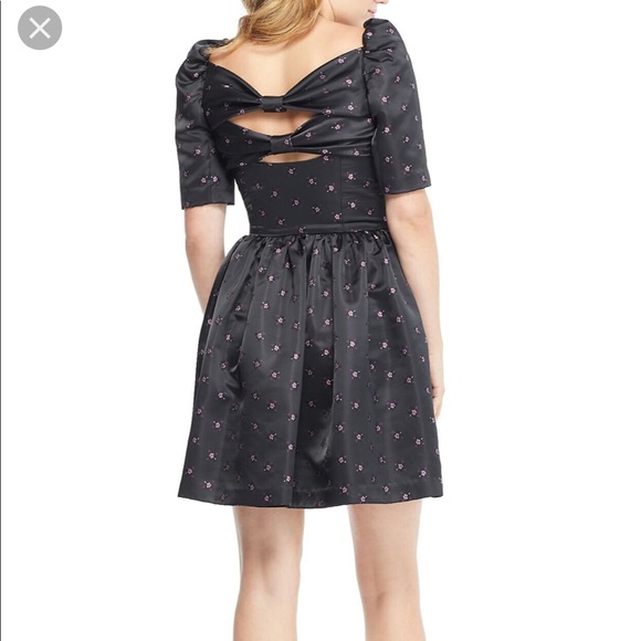 NEW • Gal Meets Glam • Maude Daisy Satin Dress - Picture 3 of 7